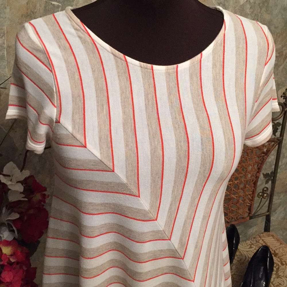 PUELLA Shirt top blouse tunic Red white beige.  m